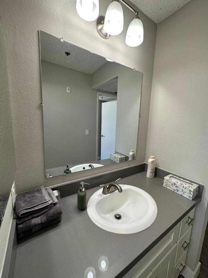 Universal Studios 8 Min Drive Two Bedroom Apartment With Free Parking Los Angeles Exterior photo